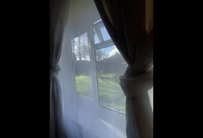 1 bed room flat to share ! Only female  Main Photo