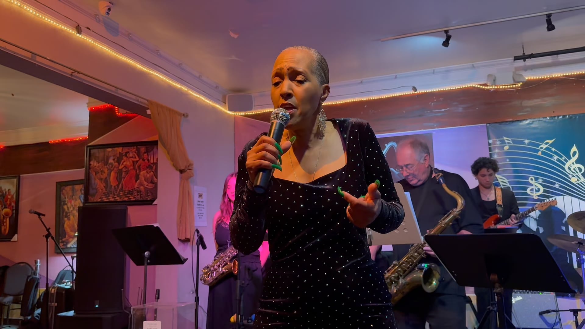 3.7.26 Damn Your Eyes - Roscoe's Jazz Lounge