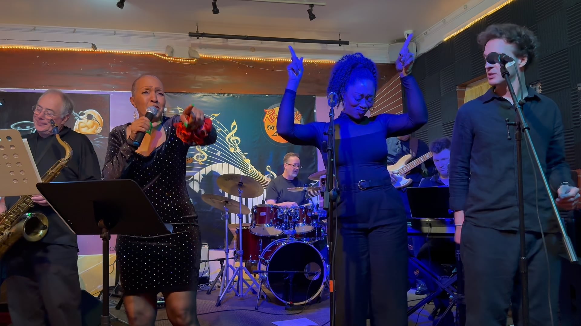 3.7.26 Just the Two of Us - Roscoe's Jazz Lounge