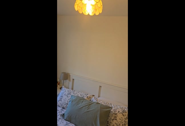 Double room with own bathroom available  Main Photo