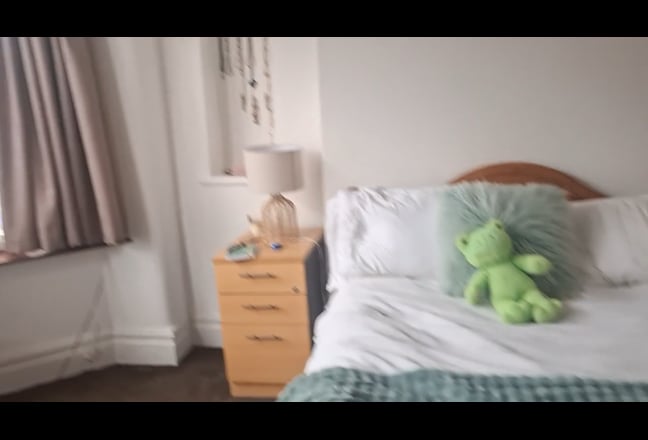 Roommates needed Main Photo