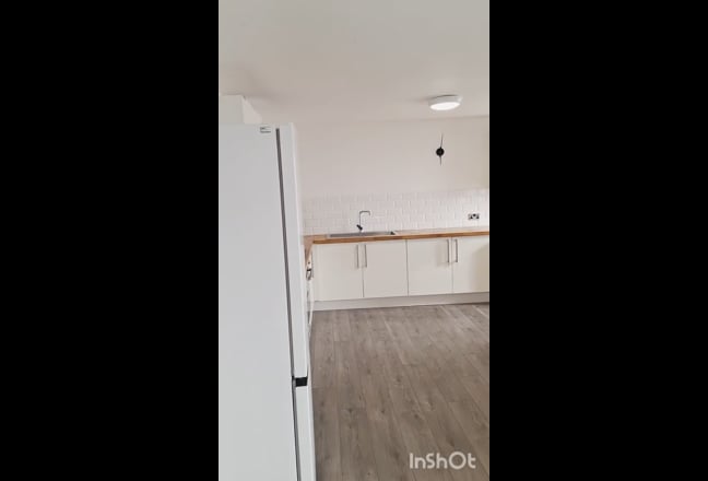 ⭐️ Large Double Rooms Available! No Deposit! L7 😍 Main Photo