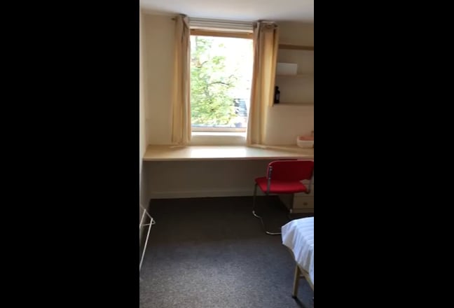 Affordable En-suite Room near Leeds Uni | &pound;99/week Main Photo