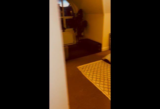 Large Spacious Top-Floor Room in Hackney Central  Main Photo