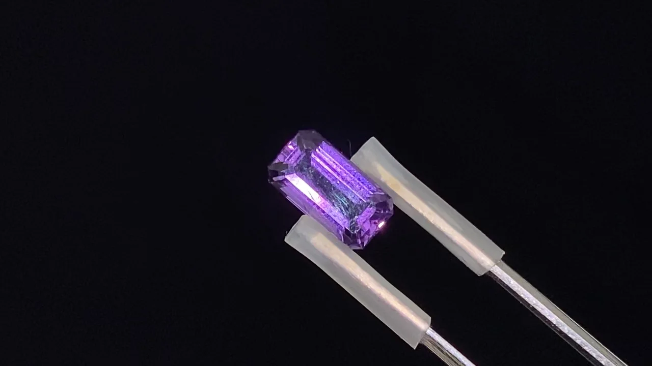 希少品‼️VALABASAS ライトストーン 宝石質パープルスキャポライト ルース ファセットカット 1粒 NO.96【1