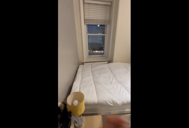 269 | large Ensuited Room  | 2 Mins Tube  Main Photo