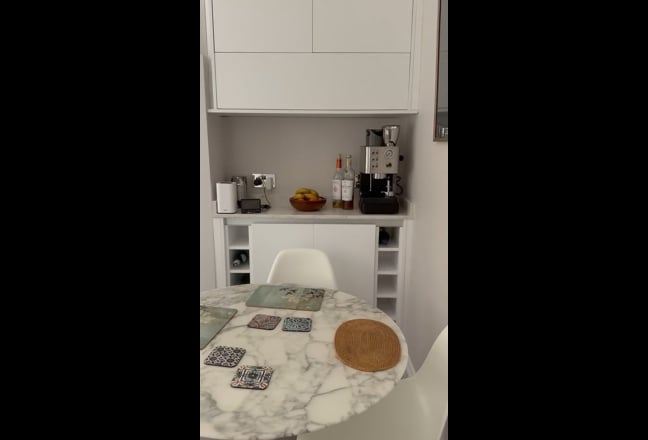 Room with Private Bathroom & Study Room  Main Photo