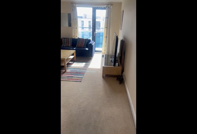 Double room available in Colindale  Main Photo