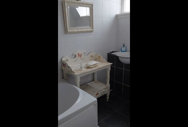 Near to Airport. Main Photo