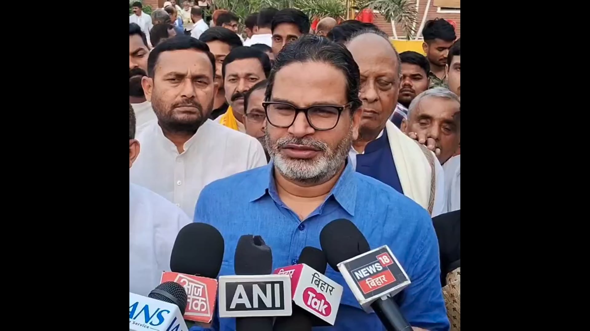 “नेताओं के बच्चों की राजनीति या जनता के बच्चों का भविष्य?” जन सुराज का सवाल