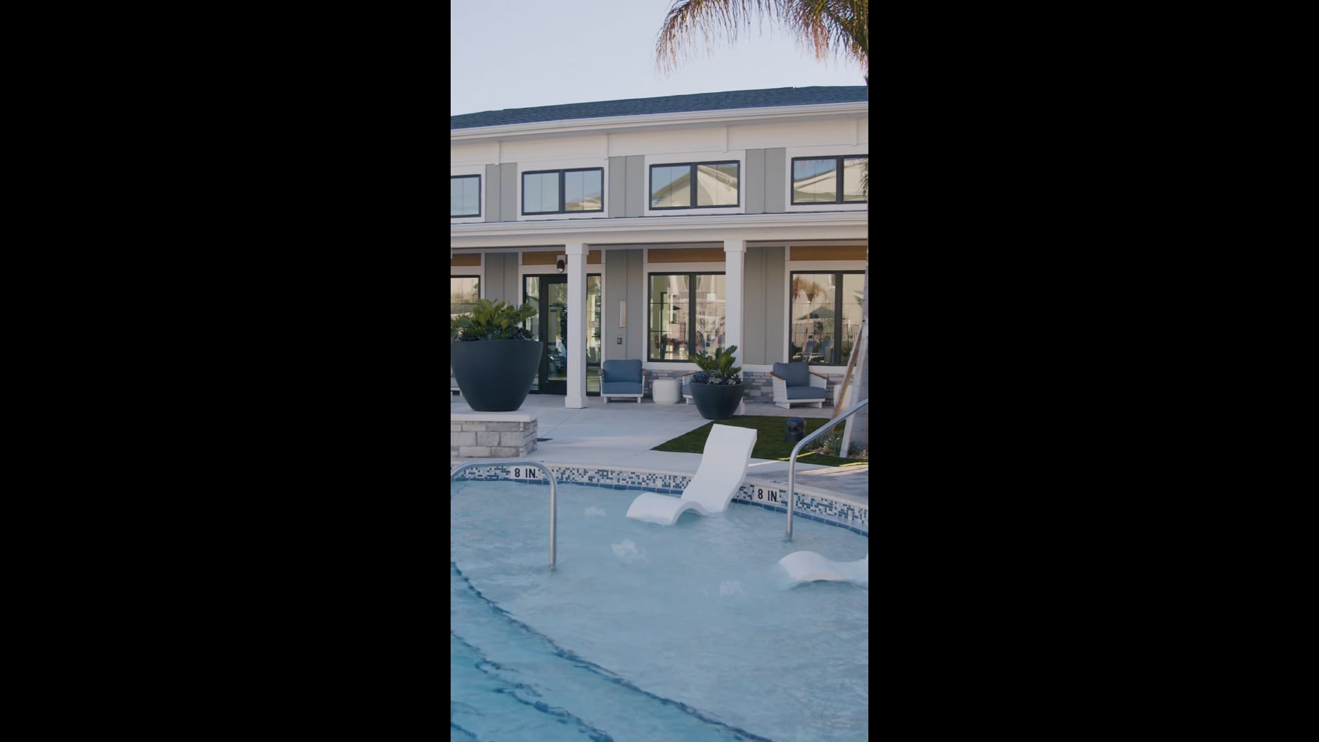 Promotional video thumbnail 2 for Seaside Bartending