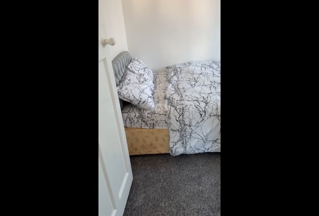 2 bedrooms shared apartment  Main Photo