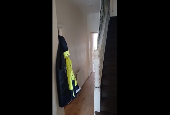 Large Double Room in 🌱 Veggie  House  Main Photo