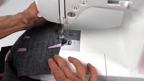 Kleid zusammenheften