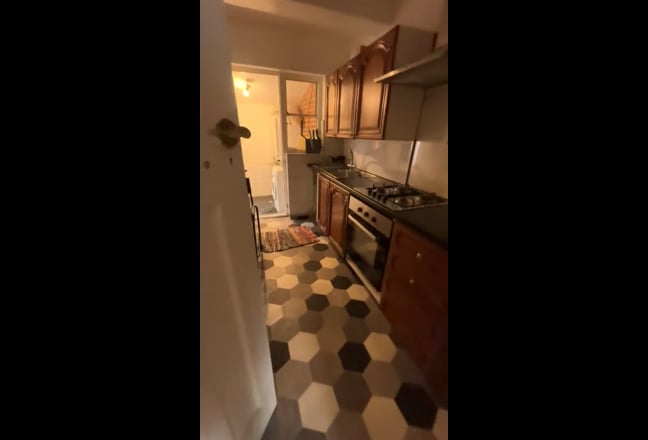 Beautiful Double in House with Garden! Main Photo