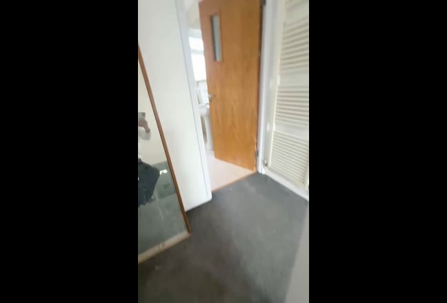 🏡 Spacious 4-Bedroom Family House with Garden  Main Photo