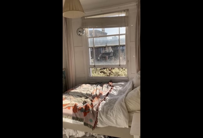 Room in house share with my friends, N7 Main Photo