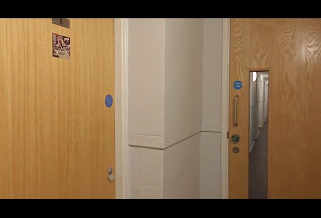 Official Tenancy Takeover for Ensuite Room Main Photo