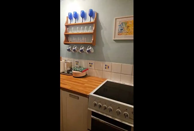 Small double room in nice clean flat Main Photo