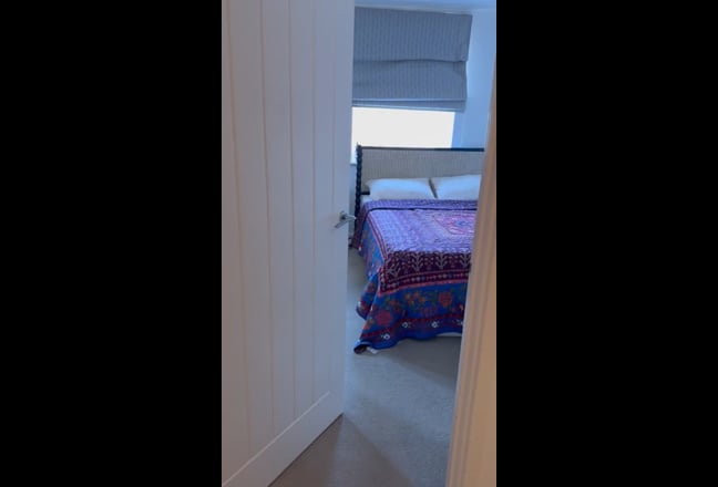 Double Bedroom with en-suite Main Photo