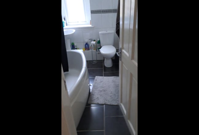 Room (Master Bedroom) Available in Ibrox, Glasgow Main Photo