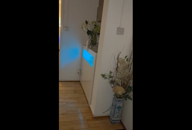 Beautiful room Main Photo