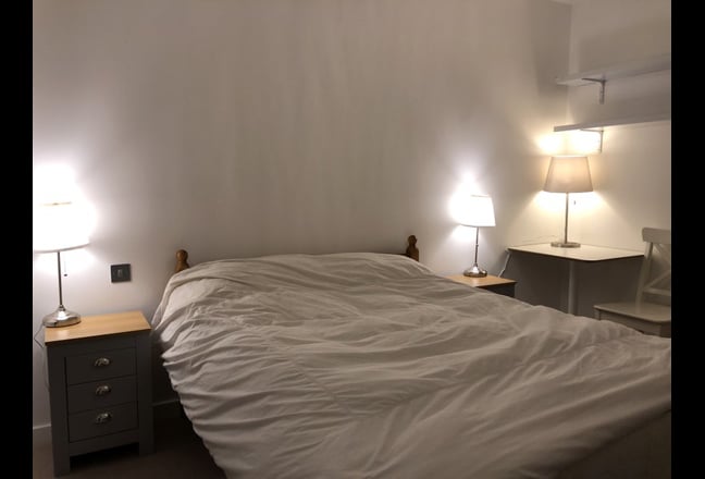 Stunning Double Room. &pound;1000 / Mth inc Bills.  Main Photo