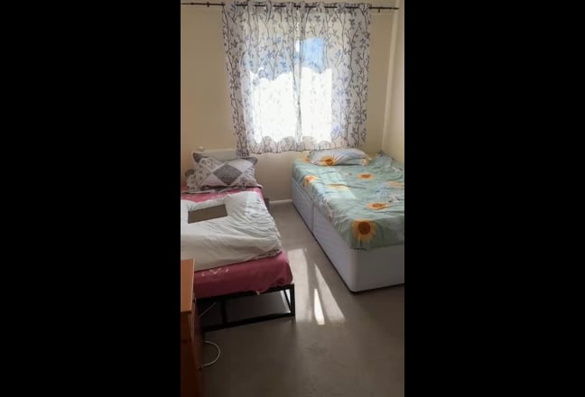  Sharing double room for female  - furnished Main Photo