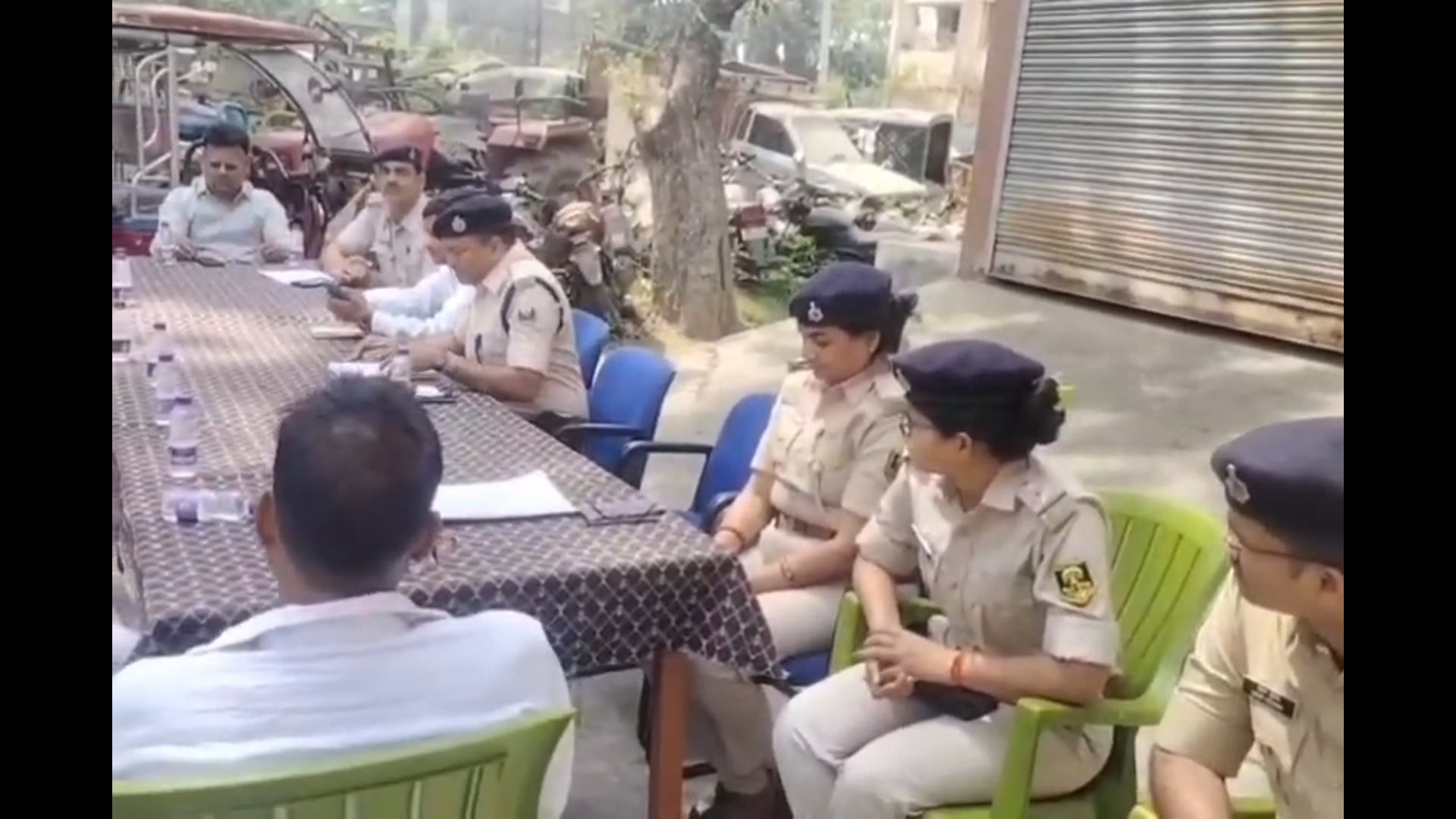 पर्व में डीजे बजा तो सीधे कार्रवाई! थानाध्यक्ष का सख्त फरमान, शांति समिति बैठक में साफ चेतावनी