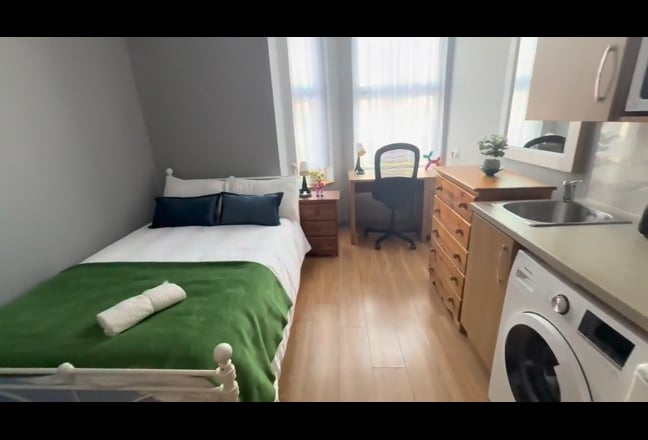 🔥 Self-Contained / All Bills Inc Council Tax   Main Photo