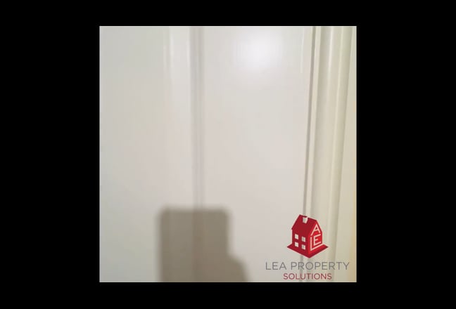 Small Double&Large Double Ensuite&off road parking Main Photo