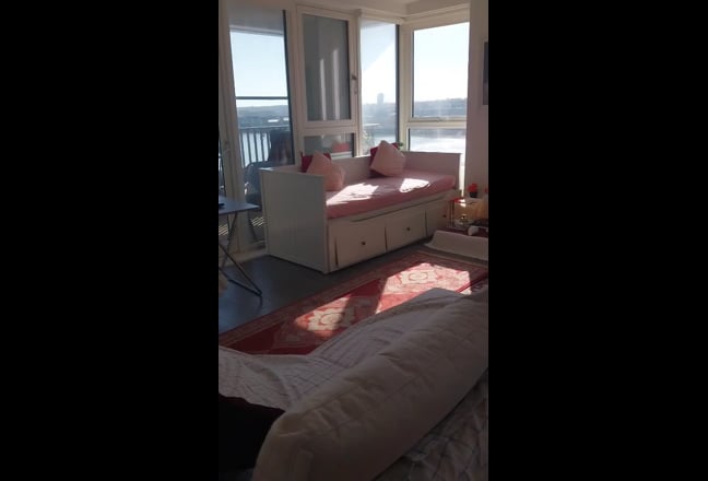 Room for rent Main Photo