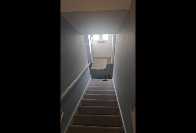 Spacious Double Bedroom with En-Suite Available Main Photo