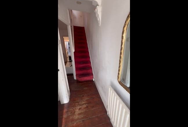 Excellent, spacious, bright, double room  Main Photo