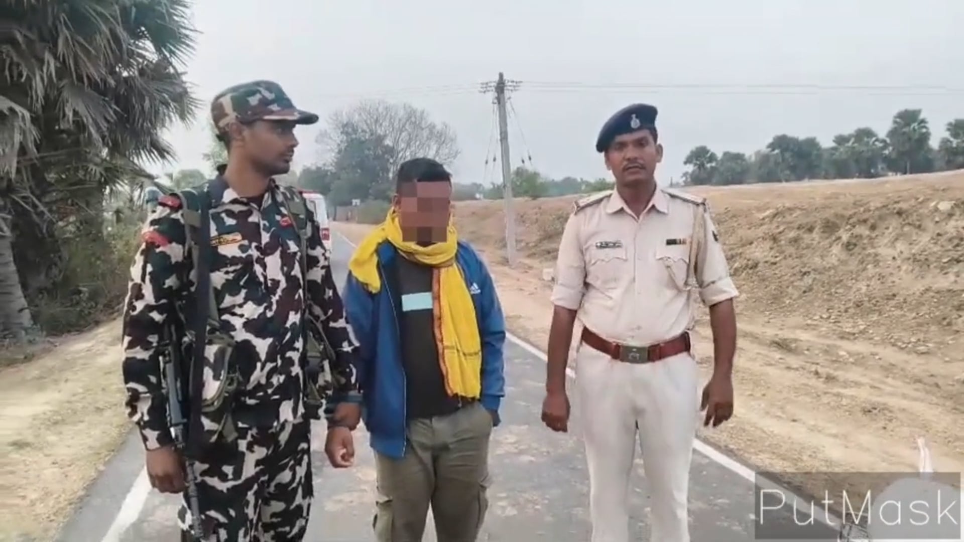 310 लीटर महुआ शराब के साथ दो बाइक जब्त, एक गिरफ्तार एक फरार