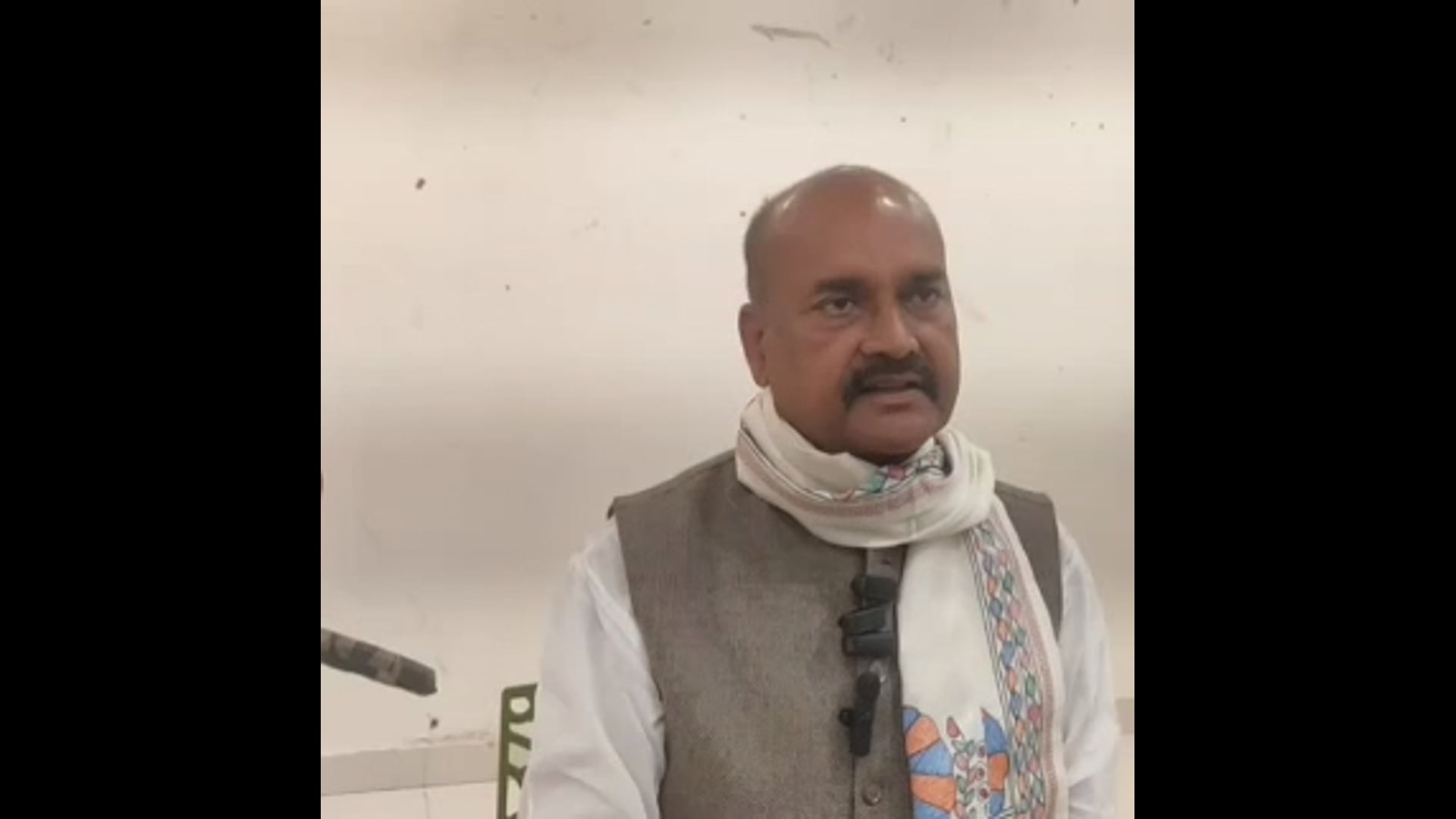 “आखिर क्यों नहीं किया वाल्मीकि नगर विधायक सुरेंद्र प्रसाद ने वोट? अंदर की कहानी कर देगी हैरान!”