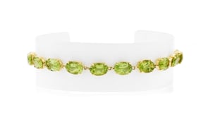 C. 1990 Vintage 14.80 Peridot Bracelet in 18kt Yellow Gold
