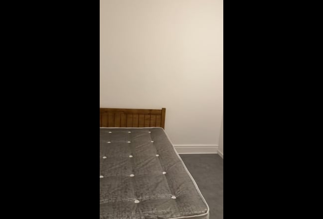  1 Double Bedrooms, en-suite  Main Photo