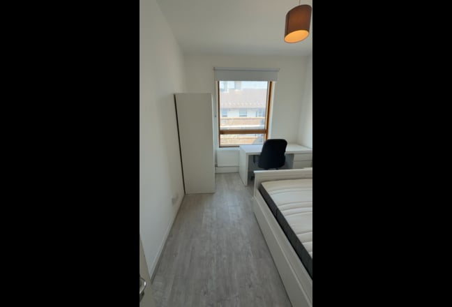 Bright double room near Elephant! (28Gray) Main Photo