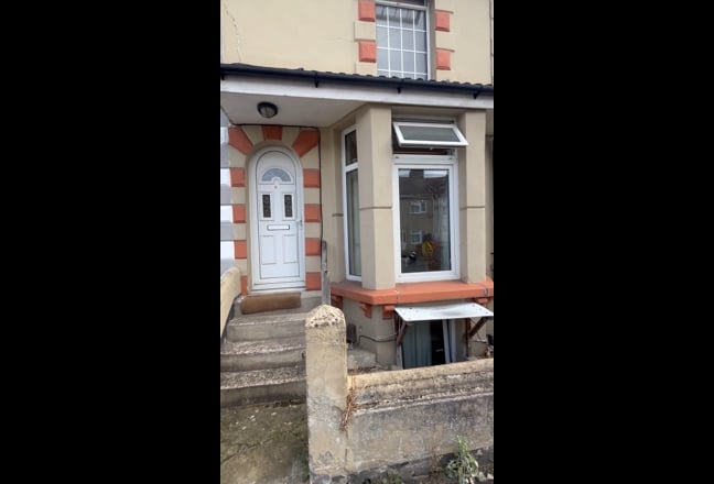 Beautiful 5 bed property (students only)  Main Photo