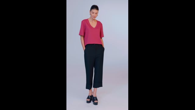Camiseta Decote V Bordô Claudia