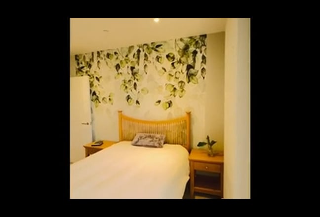 Beautiful double room at Wimbledon Stadia Main Photo