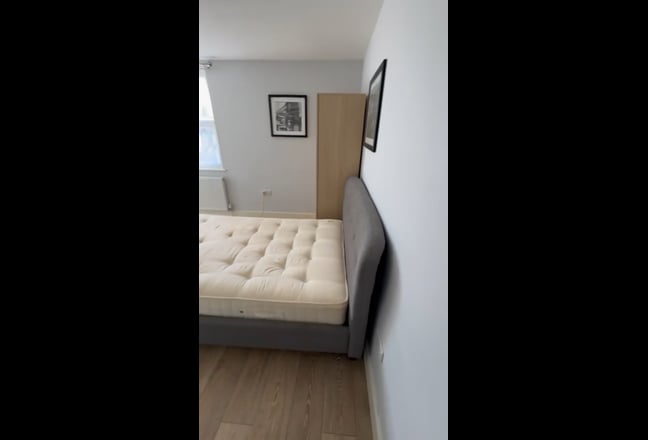 Beautiful studio in a  Converted Victoria House Main Photo