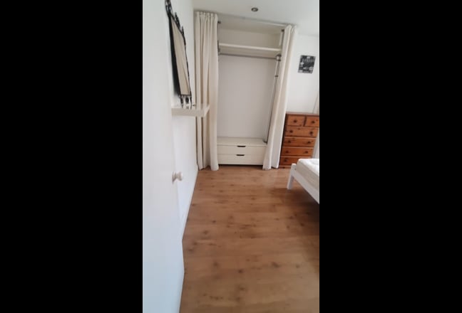 Very Spacious & Bright Double Room Main Photo