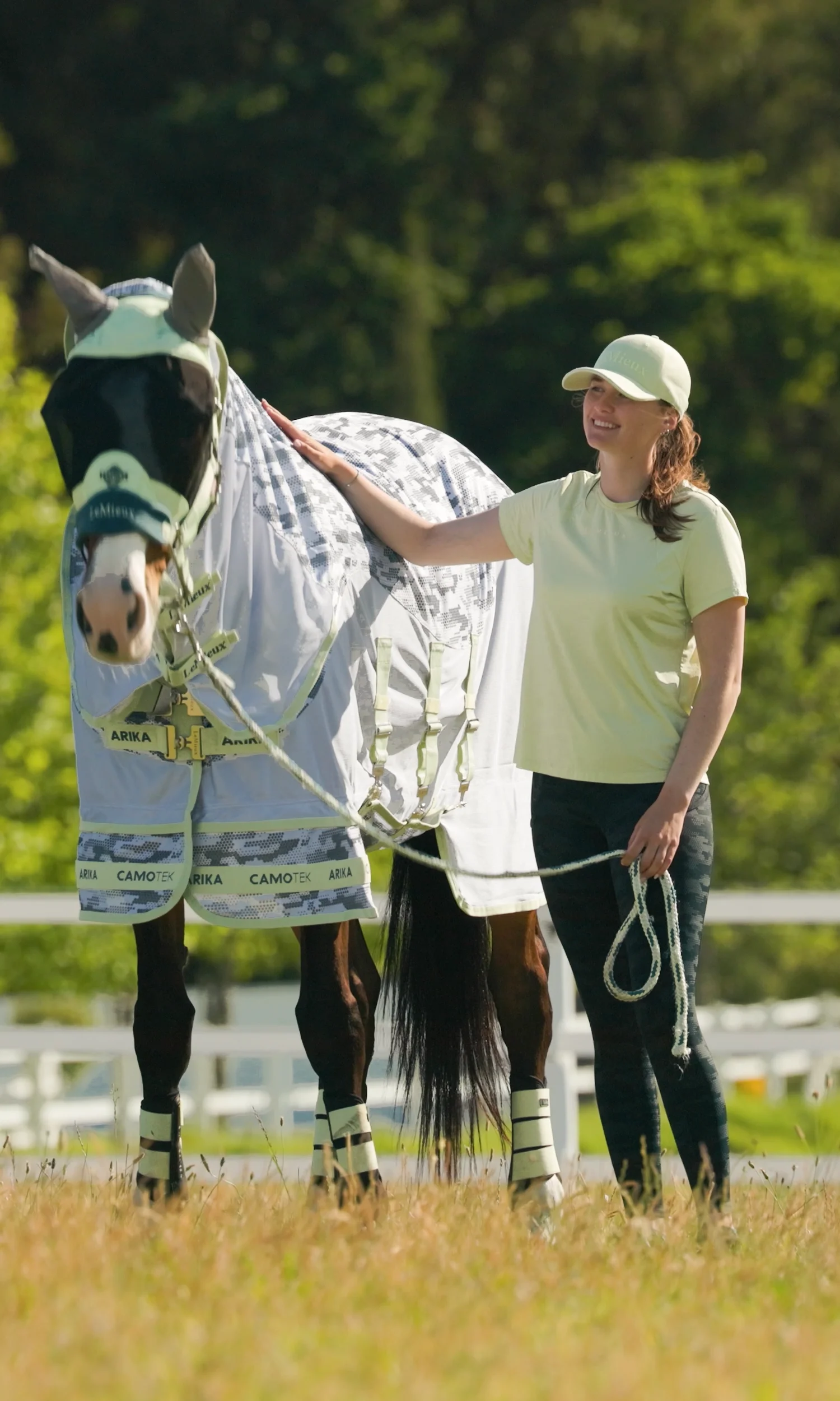 LeMieux Sous-couche haut Halle Lightweight Femme (Alpine) | privatespo