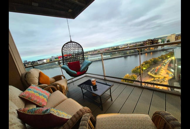 Spacious, Ensuite, Media City, Awesome waterviews Main Photo