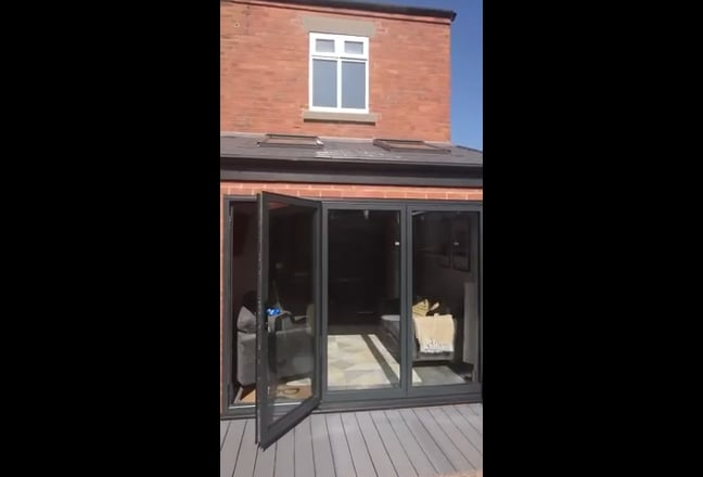 ✨Stylish En-Suite Room - All Bills Included✨  Main Photo