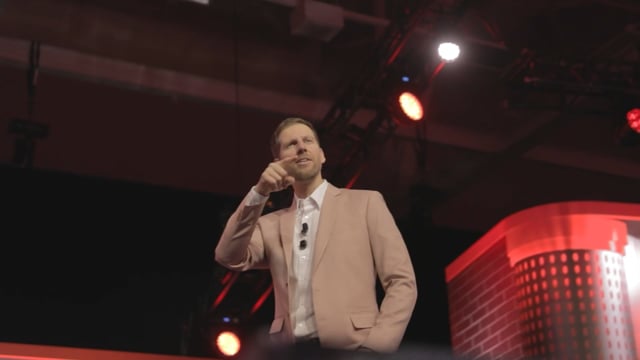 Staples Leadership Closing Keynote on Bold Action Through Uncertainty