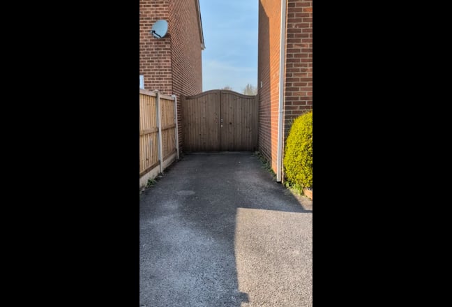 Spacious Self-Contained Double Room with En-suite Main Photo