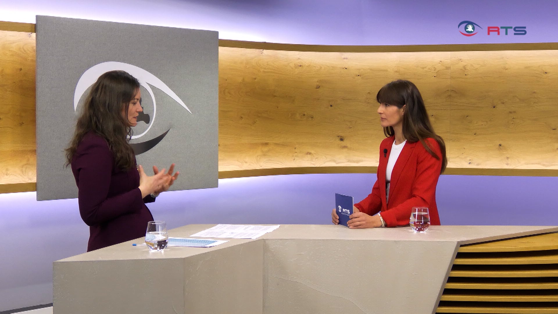 arbeitsmarkt-unter-druck-julia-kroell-ueber-neue-wege-aus-der-krise